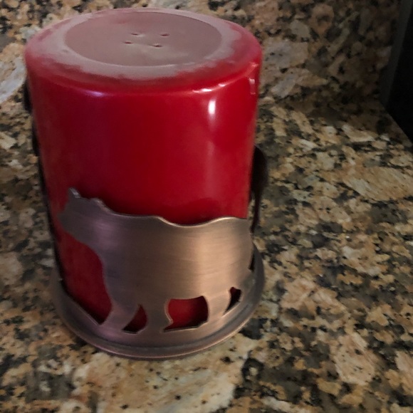 White Barn Candle - Picture 4 of 5